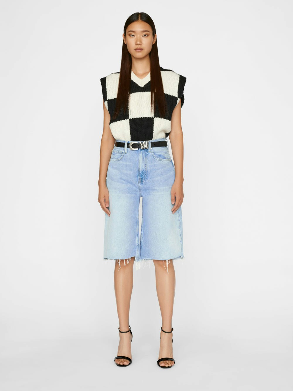 shorts full body view alt:hover